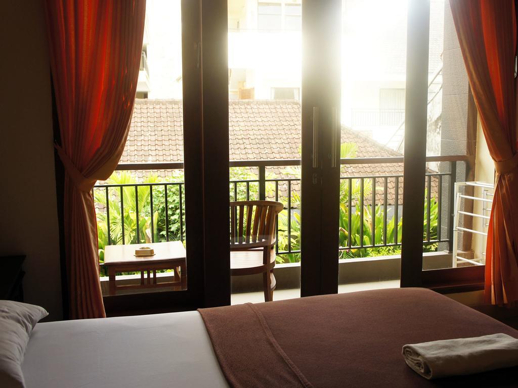 Waringin Homestay Kuta  Exterior photo